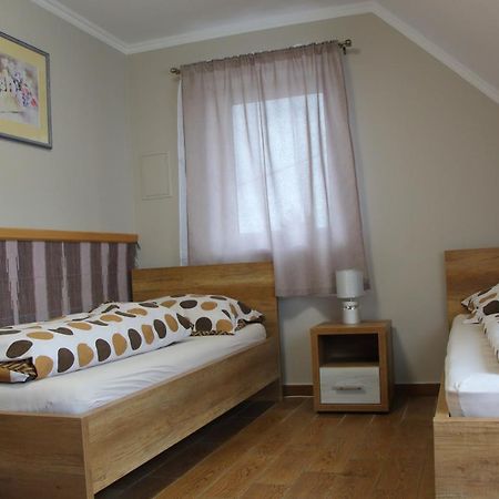 Hegylanc Fogado Bed & Breakfast Sotony Exterior photo